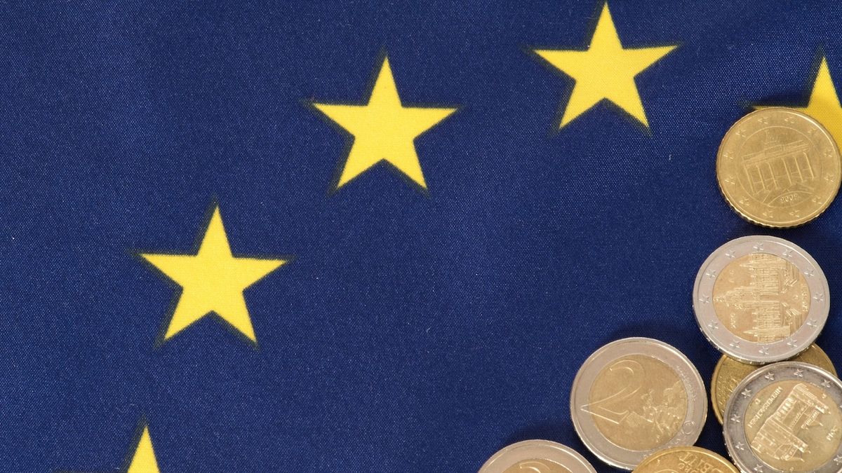Míra inflace v EU v červnu vystoupila na rekordních 9,6 procenta